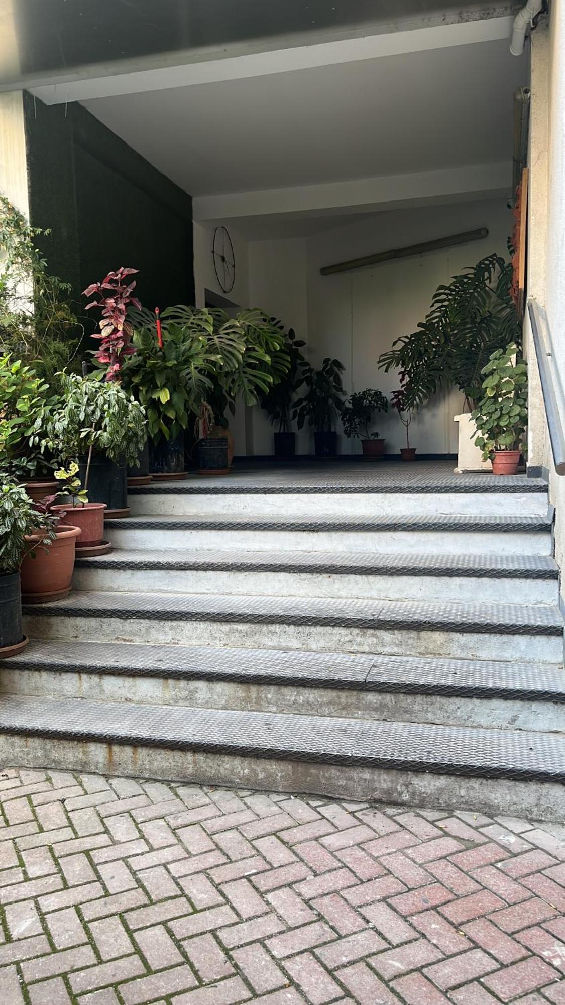 Appartamento Evis House Tirana Esterno foto