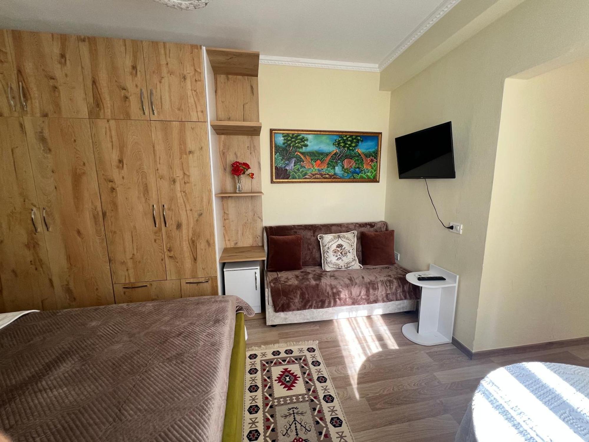Appartamento Evis House Tirana Esterno foto